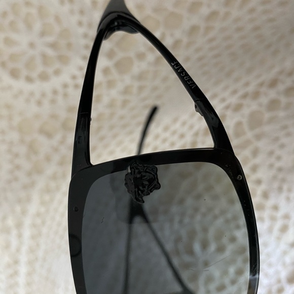 VERSACE SUNGLASSES - Picture 6 of 6